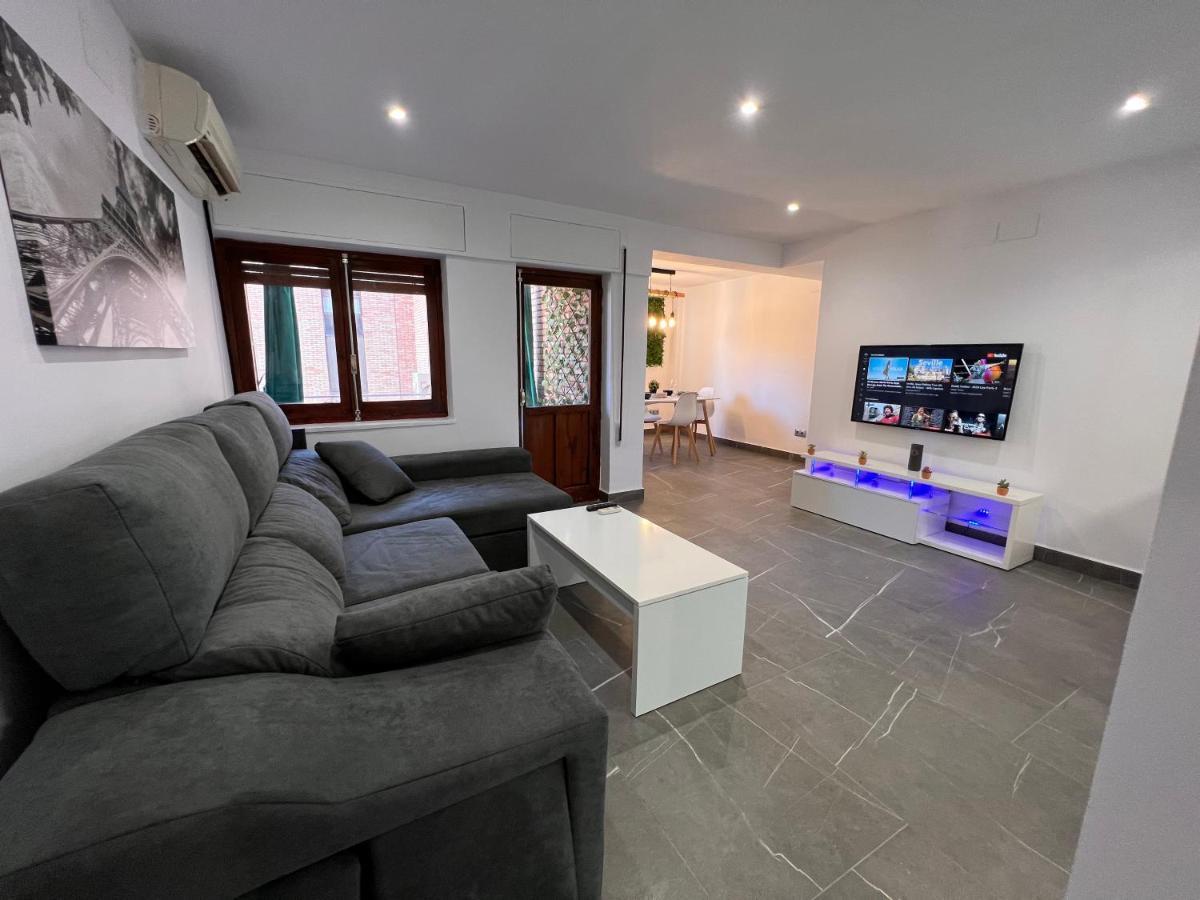 Apartamento Espacioso De Diseno A 3 Min Renfe. Córdova Exterior foto