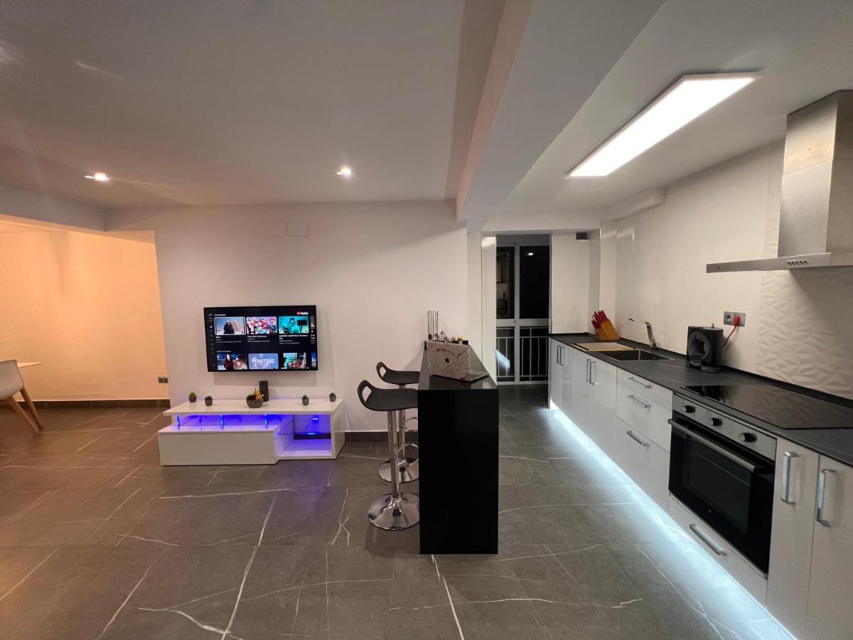 Apartamento Espacioso De Diseno A 3 Min Renfe. Córdova Exterior foto