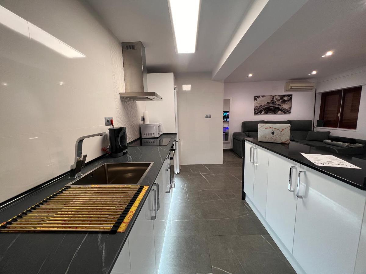 Apartamento Espacioso De Diseno A 3 Min Renfe. Córdova Exterior foto